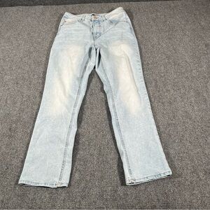 Frye Women's Cuffed Crop Jean 6/28 Denim (1859395) Light Wash Preppy Summer Boho